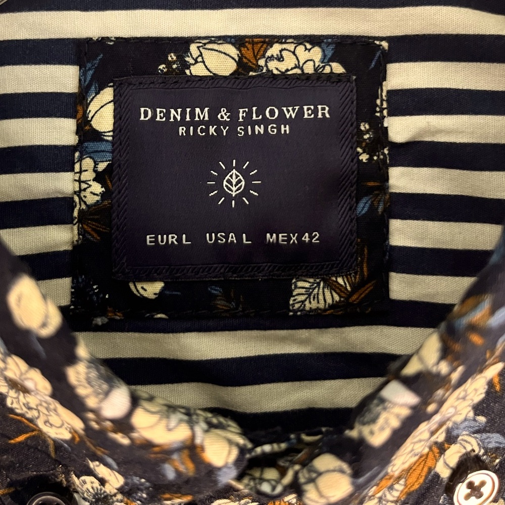 NWOT DENIM & FLOWER Men's Short Sleeve Blue/Floral/Stripe Shirt. Size: Large - Picture 4 of 11